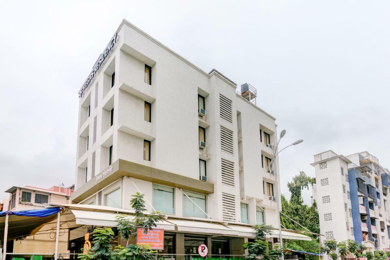 Capital O 45076 Hotel Vegas Residency Deluxe - Mumbai — Photos 1
